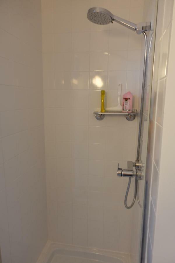 Sunny And Quiet Apartment باريس المظهر الخارجي الصورة